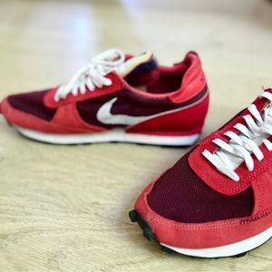 Nike N. 354 retro red sneakers - size 8 - excellent condition